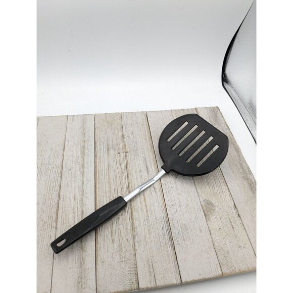 Vintage Taiwan Black Slotted Wide Flipper Turner 11 1/4" - Picture 1 of 8